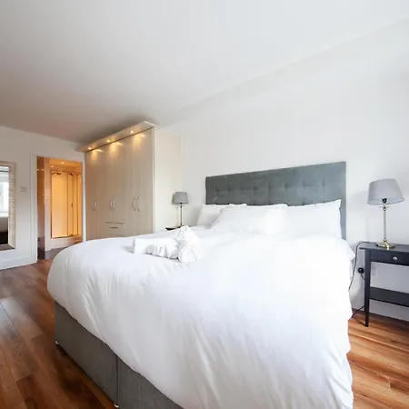 아파트 Stunning And Modern 2 Bed In The Heart Of *