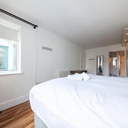 Lägenhet Stunning And Modern 2 Bed In The Heart Of Dublin